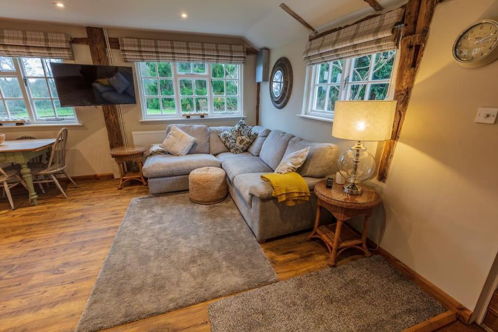Halfmoon Lodge @ Knights Hole Wheelchair Access Cranbrook Esterno foto